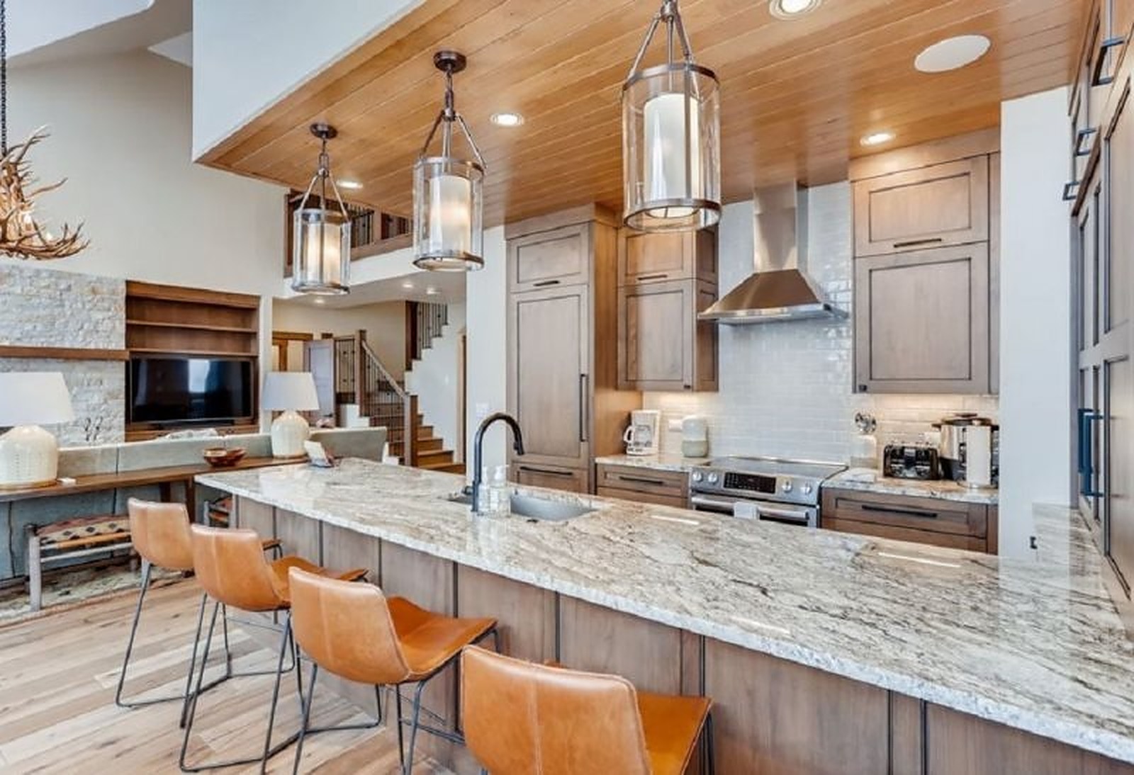 Lionshead House - Image 3